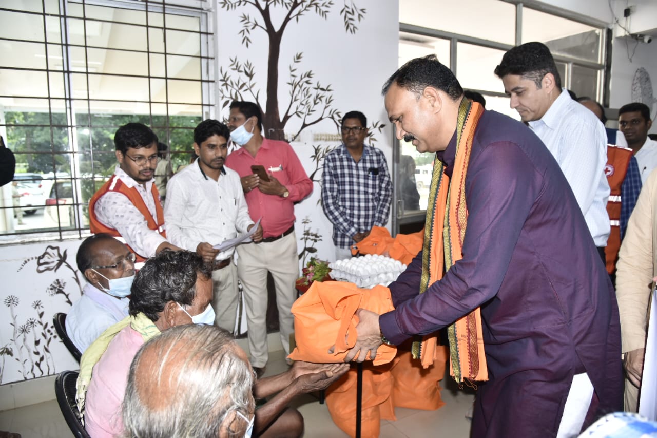 बस्तर में मलेरिया को खत्म करने के लिए डोर टू डोर चल रहा है अभियानः स्वास्थ्य मंत्री